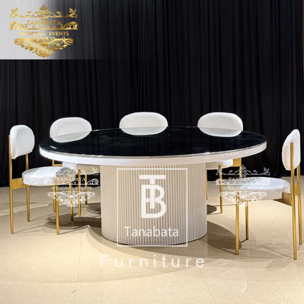 Round Event Table